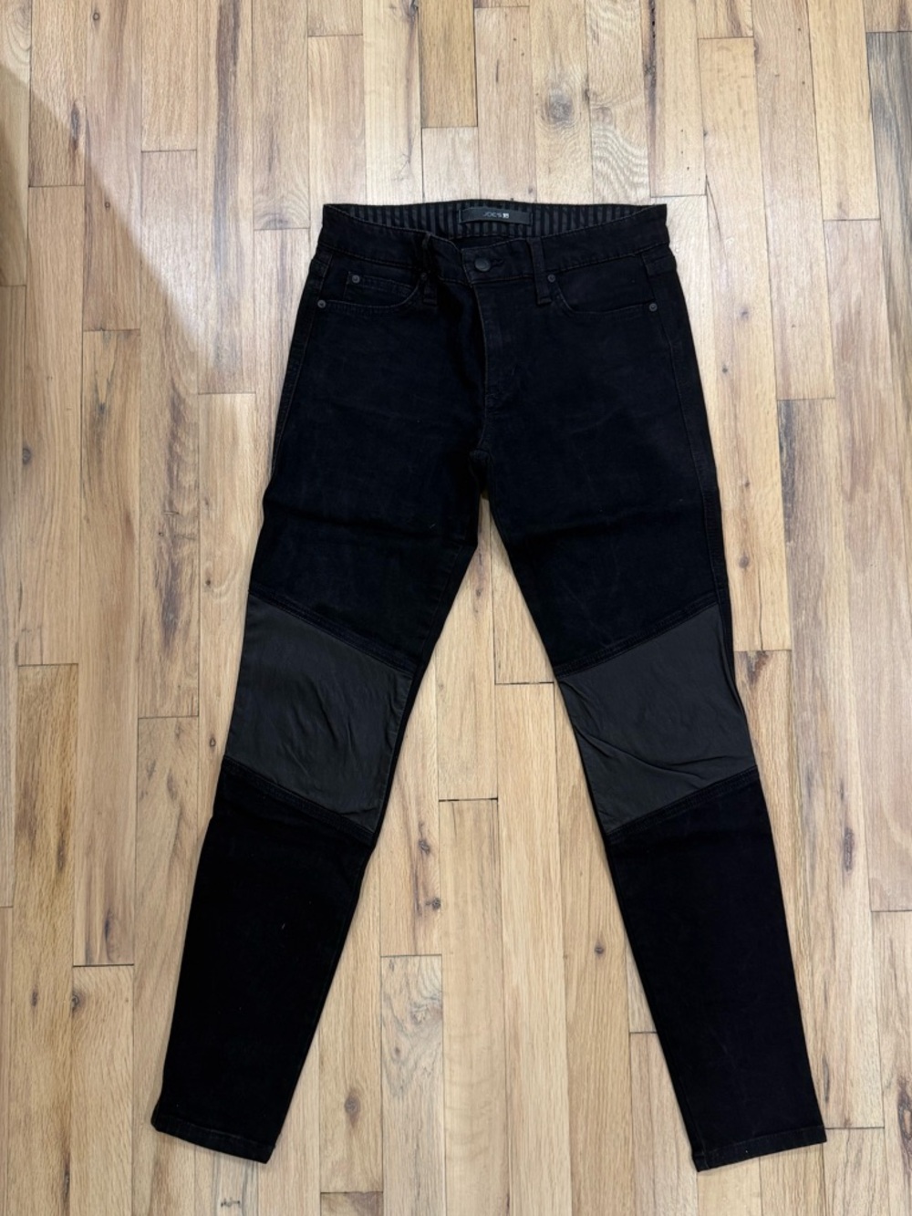 Joe's Jeans Black Skinny Jeans with Subtle Moto Stitching